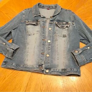 Women’s plus size Gitano Distressed Light Blue Denim Jean Jacket size 20 W